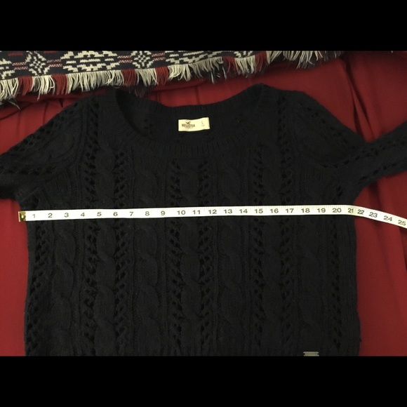 Hollister Cropped Sweater - Picture 2 of 4